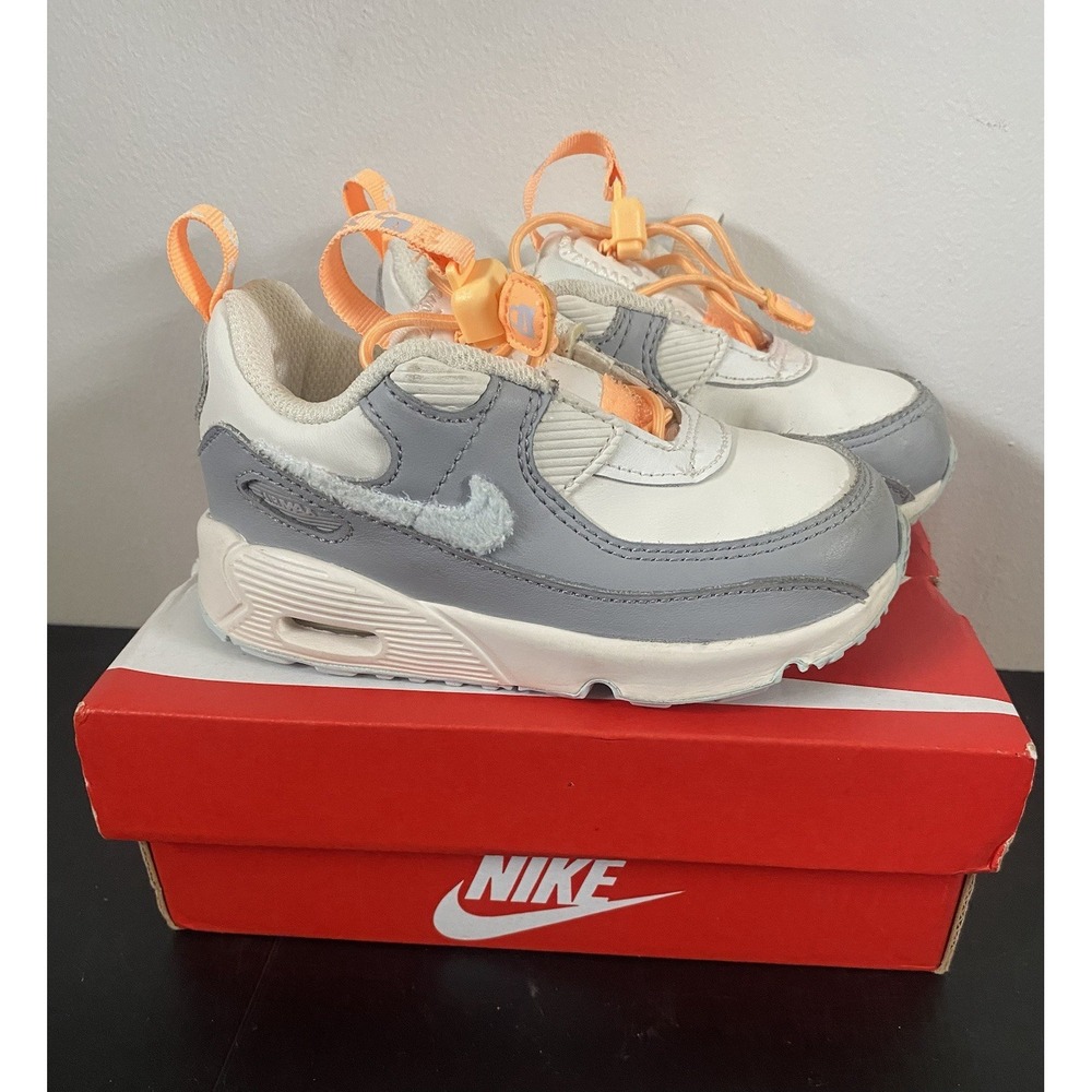 Nike Air Max 90 Shoe Kids Toggle Sneaker DQ6948-100. Size 8C